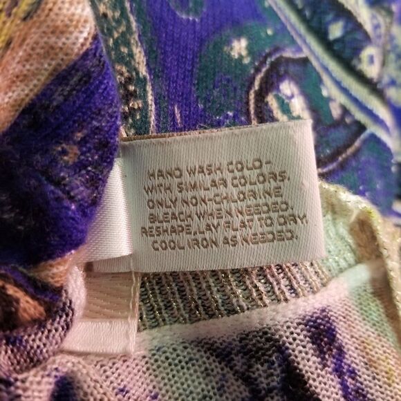 Chico's V-neck Cardigan Tunic. - Picture 5 of 7